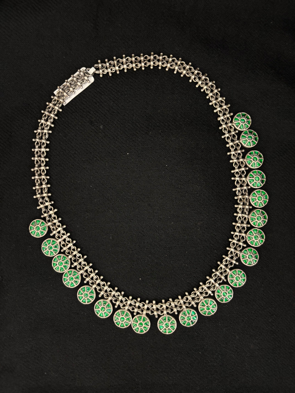 Emerald Radiance Silver Hasli