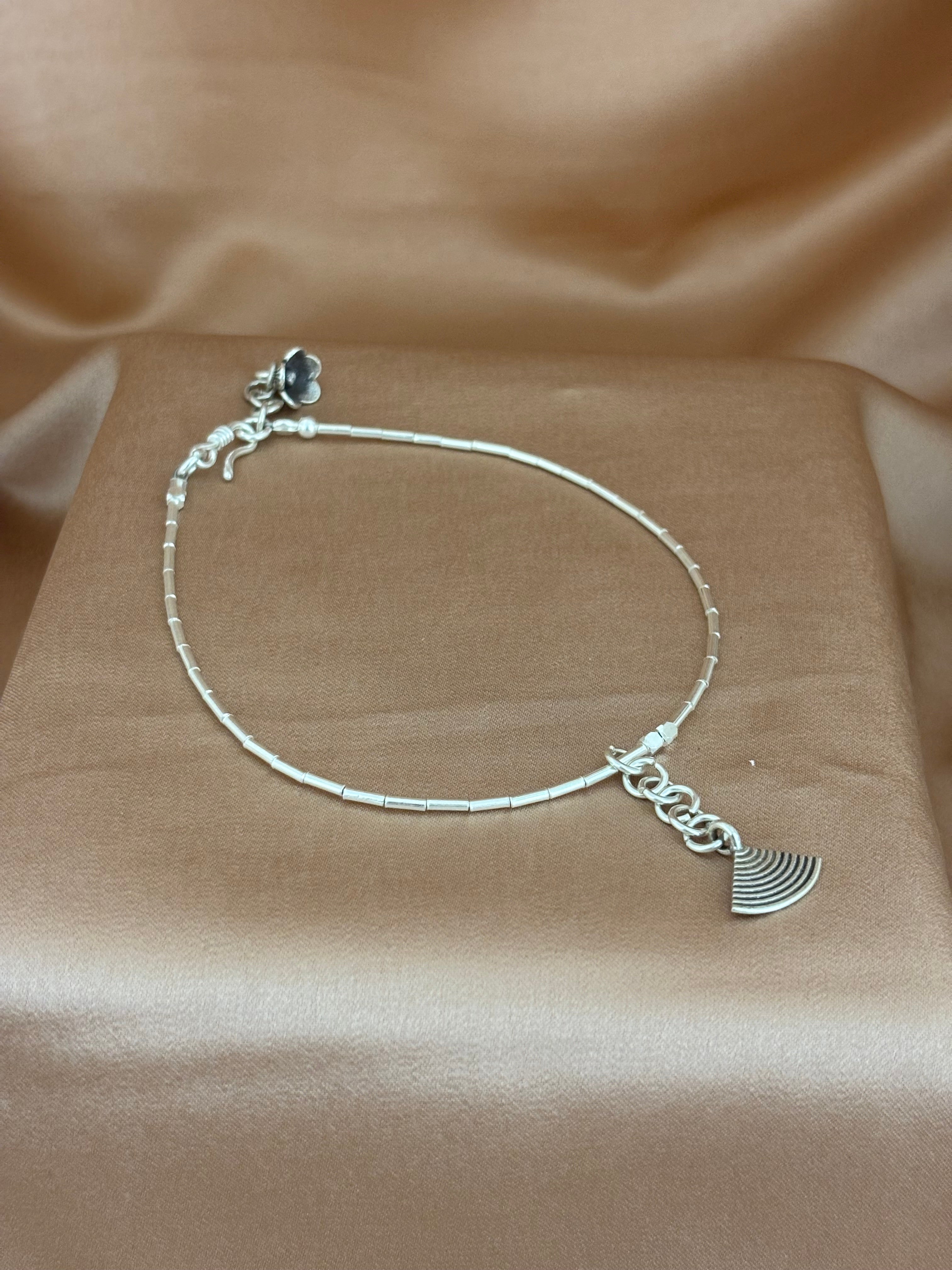 Minimalist Fan Charm Anklet
