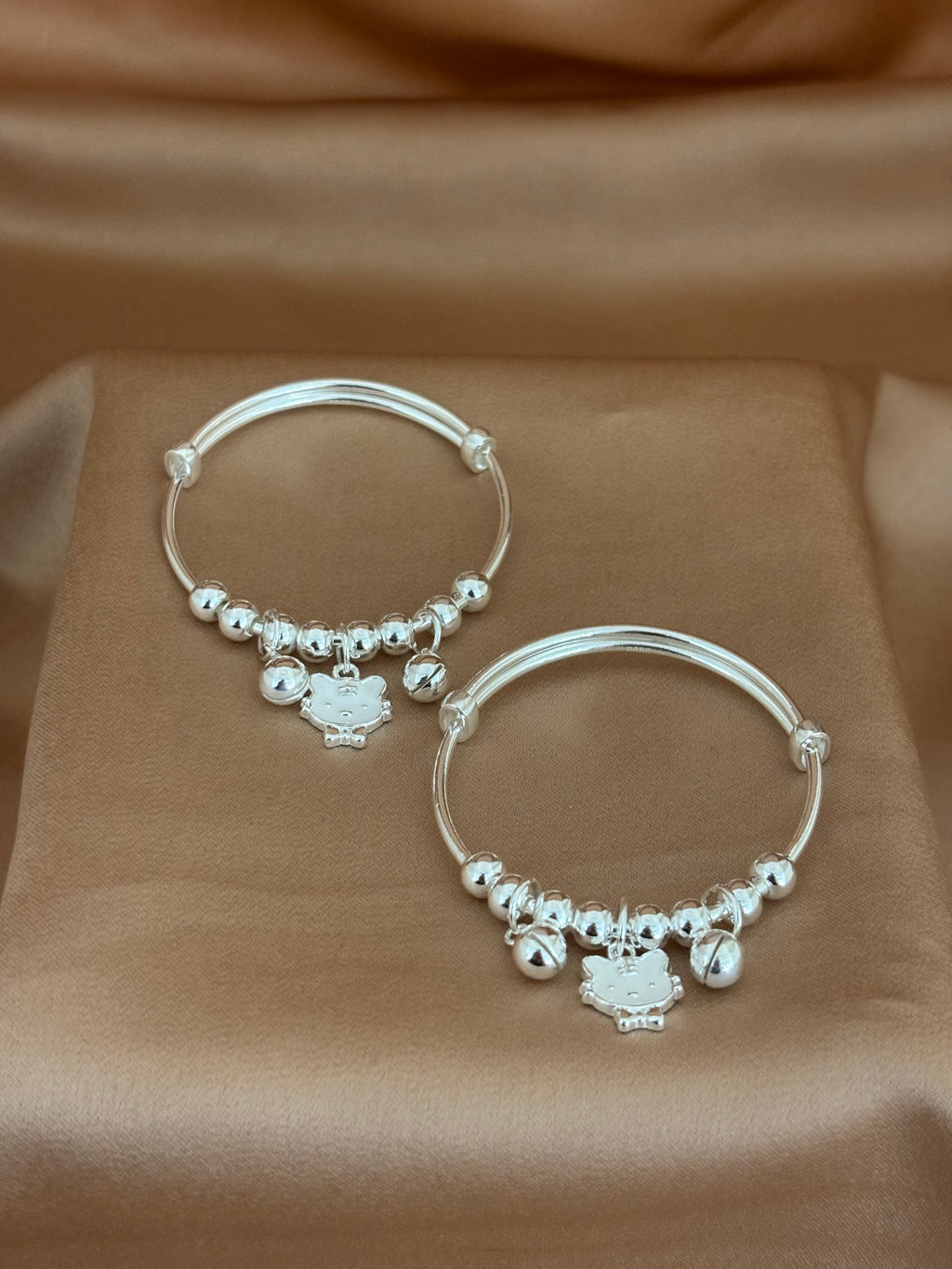 Playful Kitten & Bells Silver Kadli Set