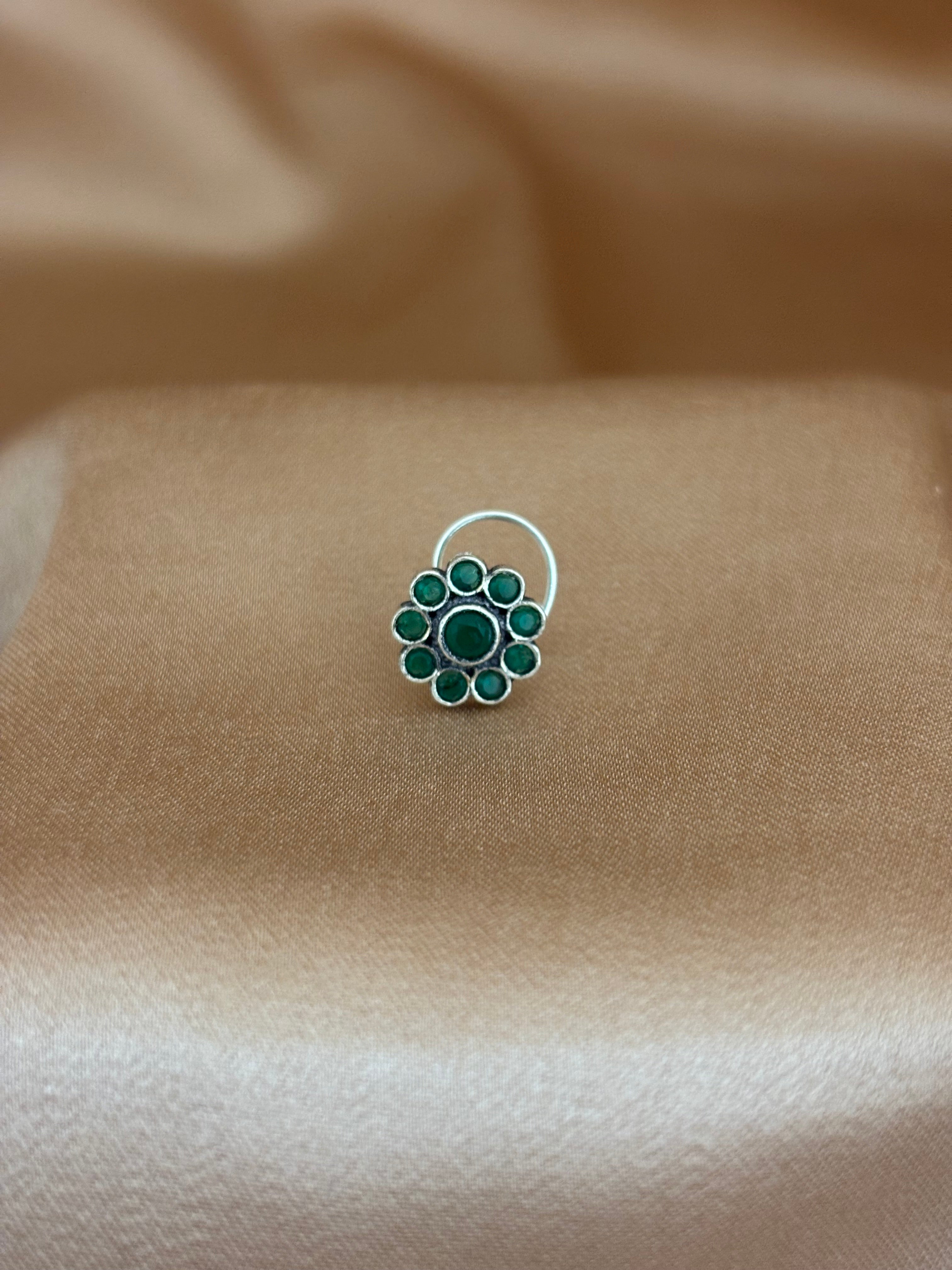 Emerald Green Sunburst Silver Nose Pin