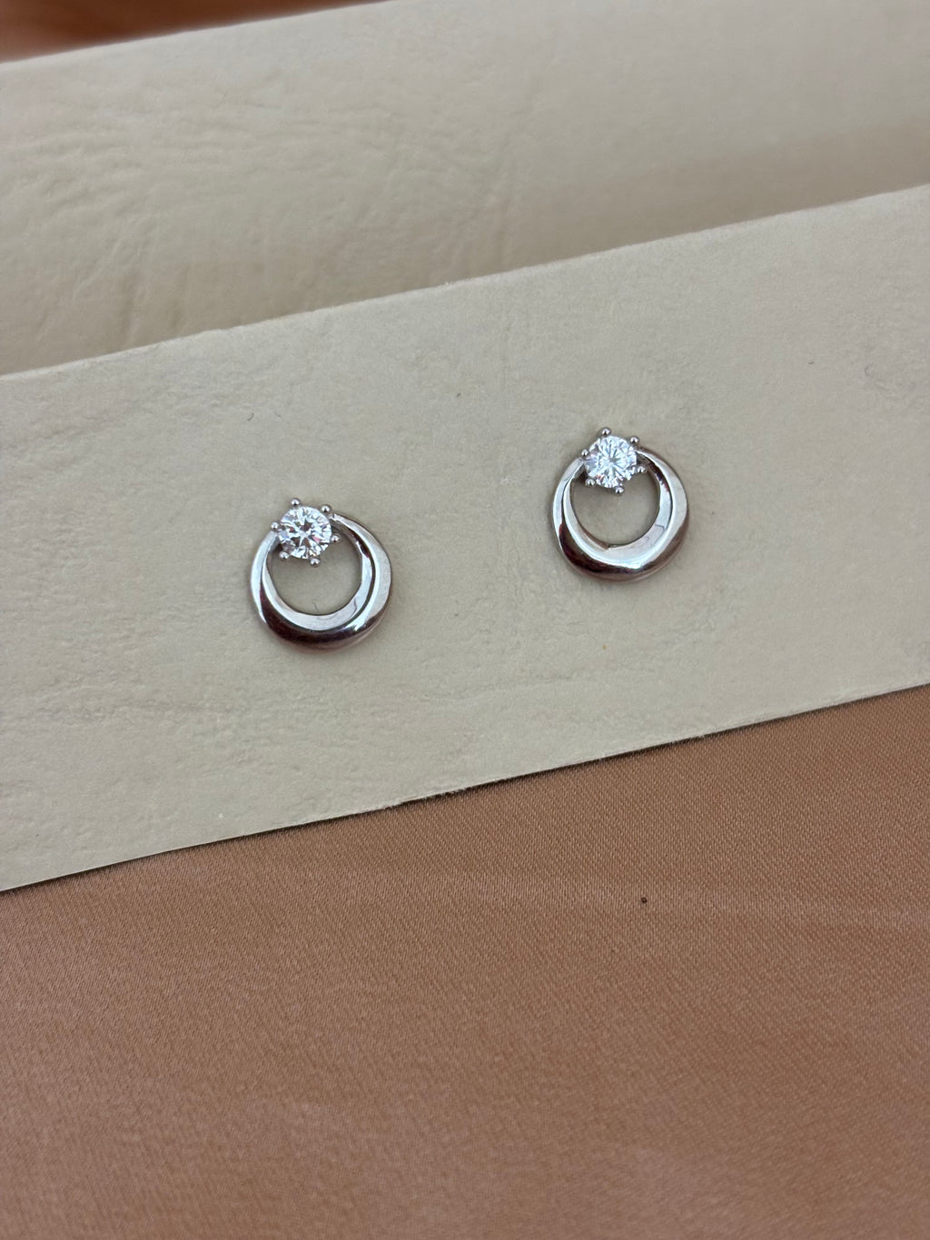 Crescent Solitaire Halo Set