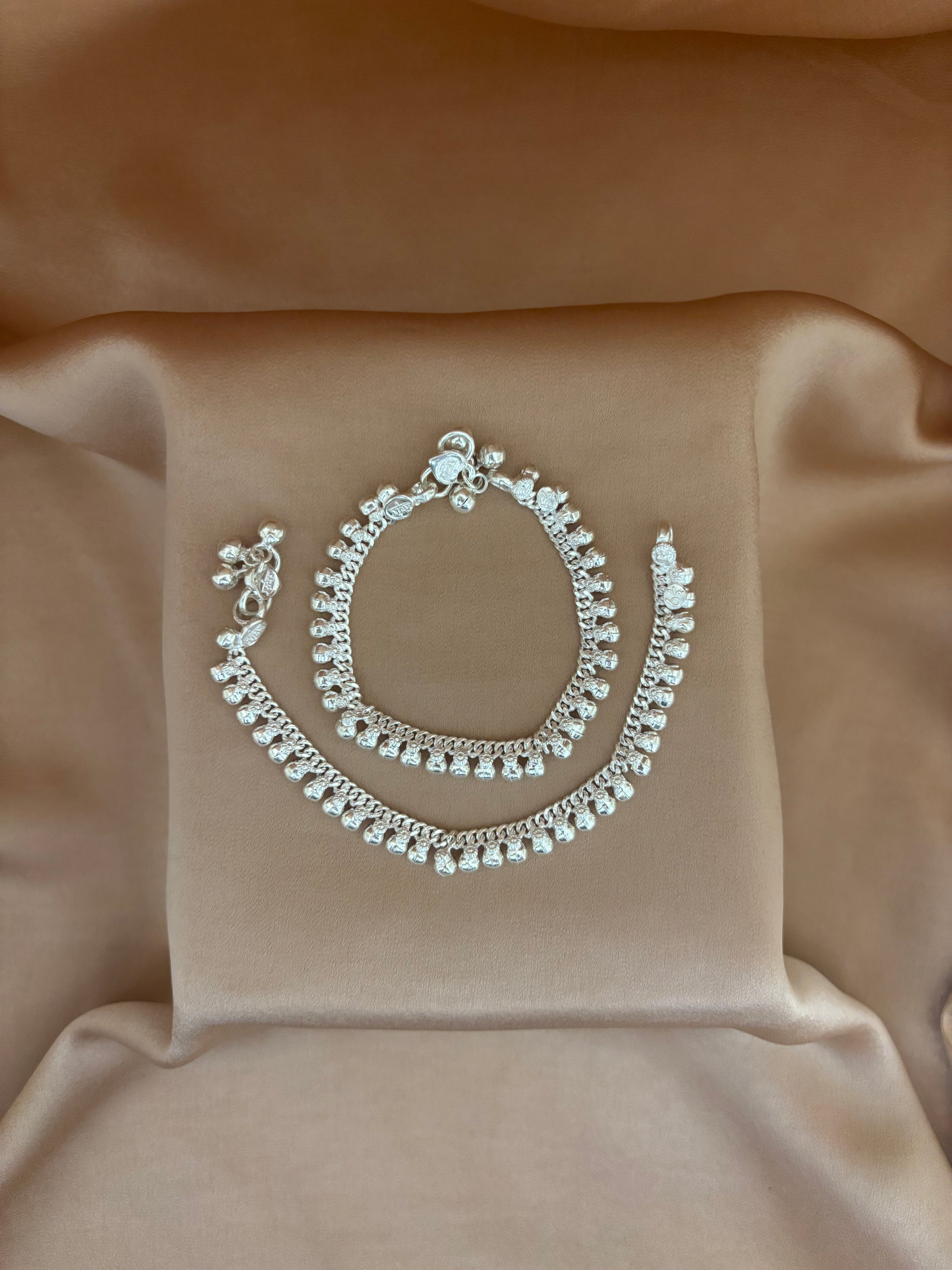 "Classic Cradle" Bold Bead Payal