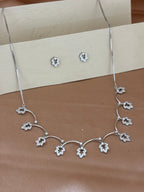 Elegant Scalloped Leaf Garland Necklace & Stud Earring Set