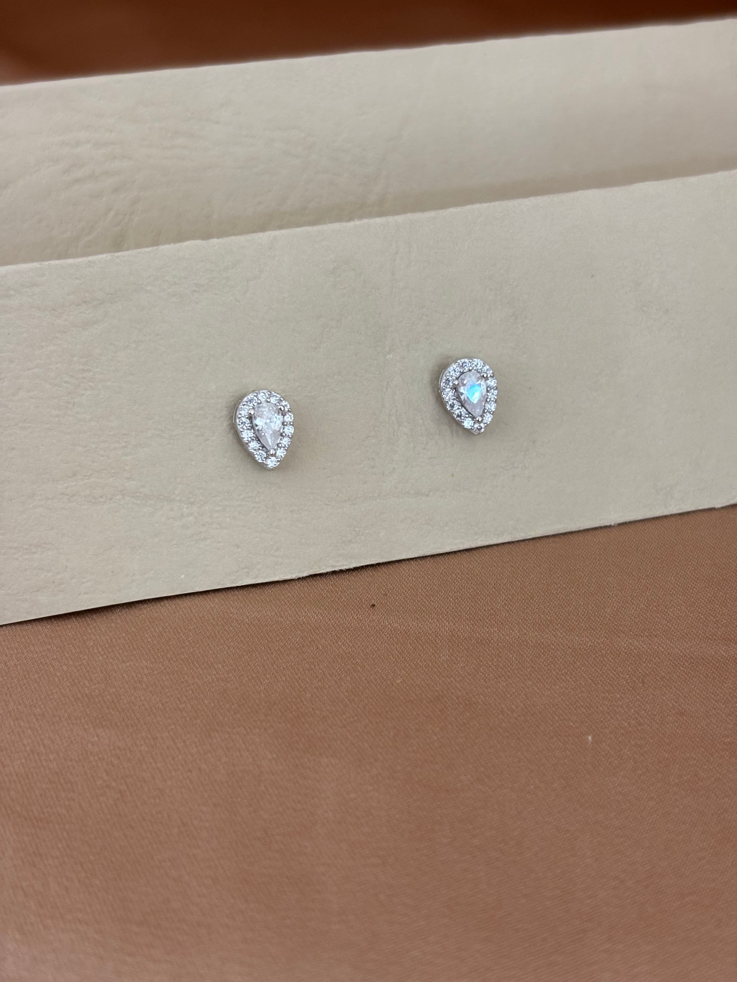 Pear-Cut Halo Droplet Station Necklace Set