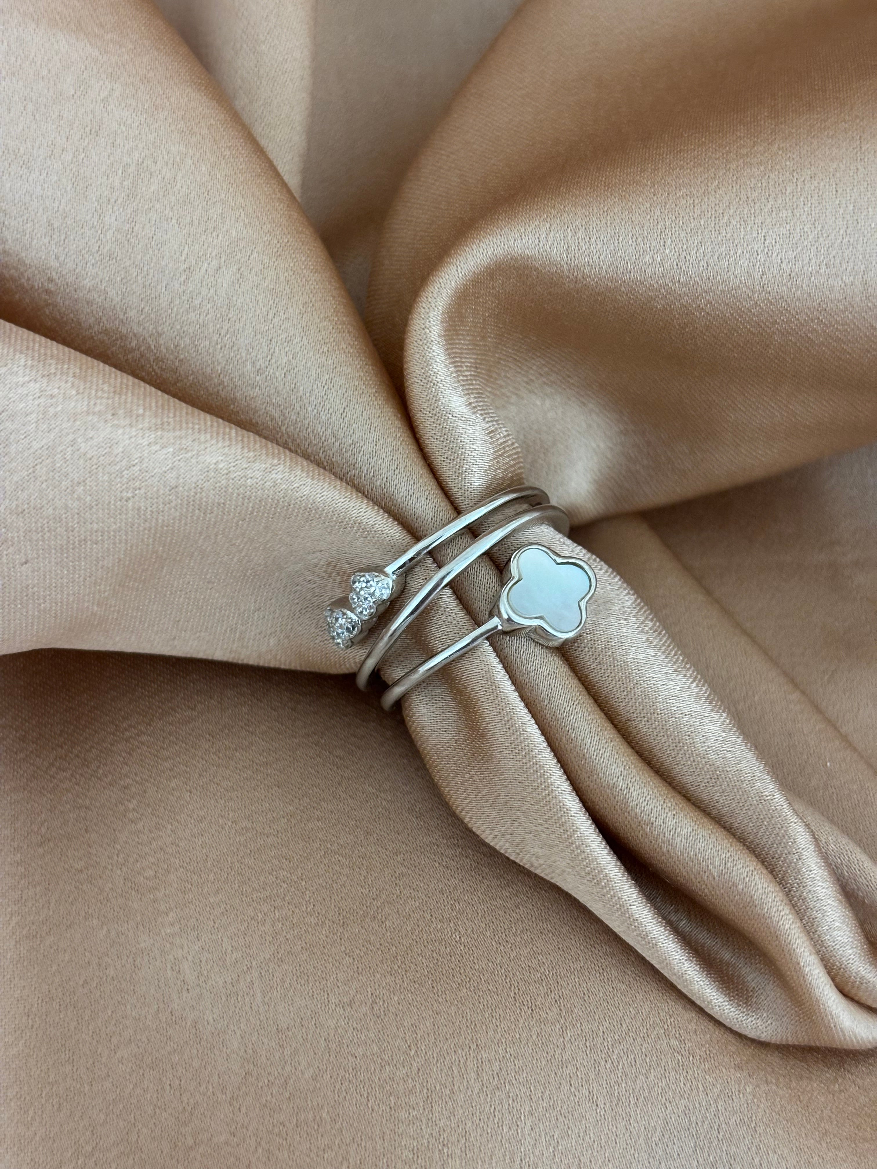 Triple Strand Clover & Heart Mother of Pearl Ring