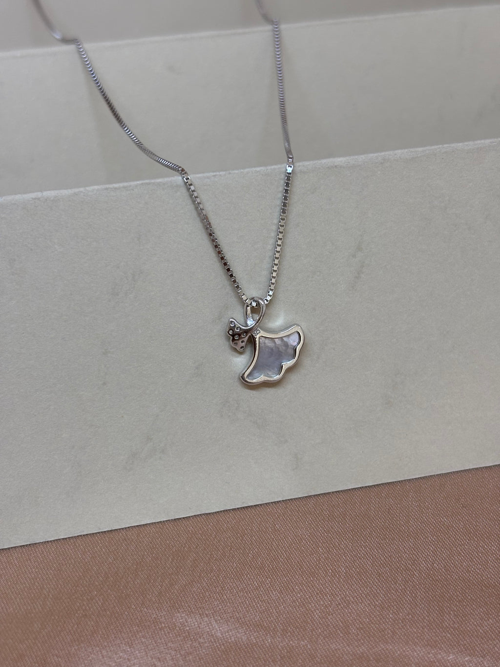 Ginkgo Leaf Shell Necklace