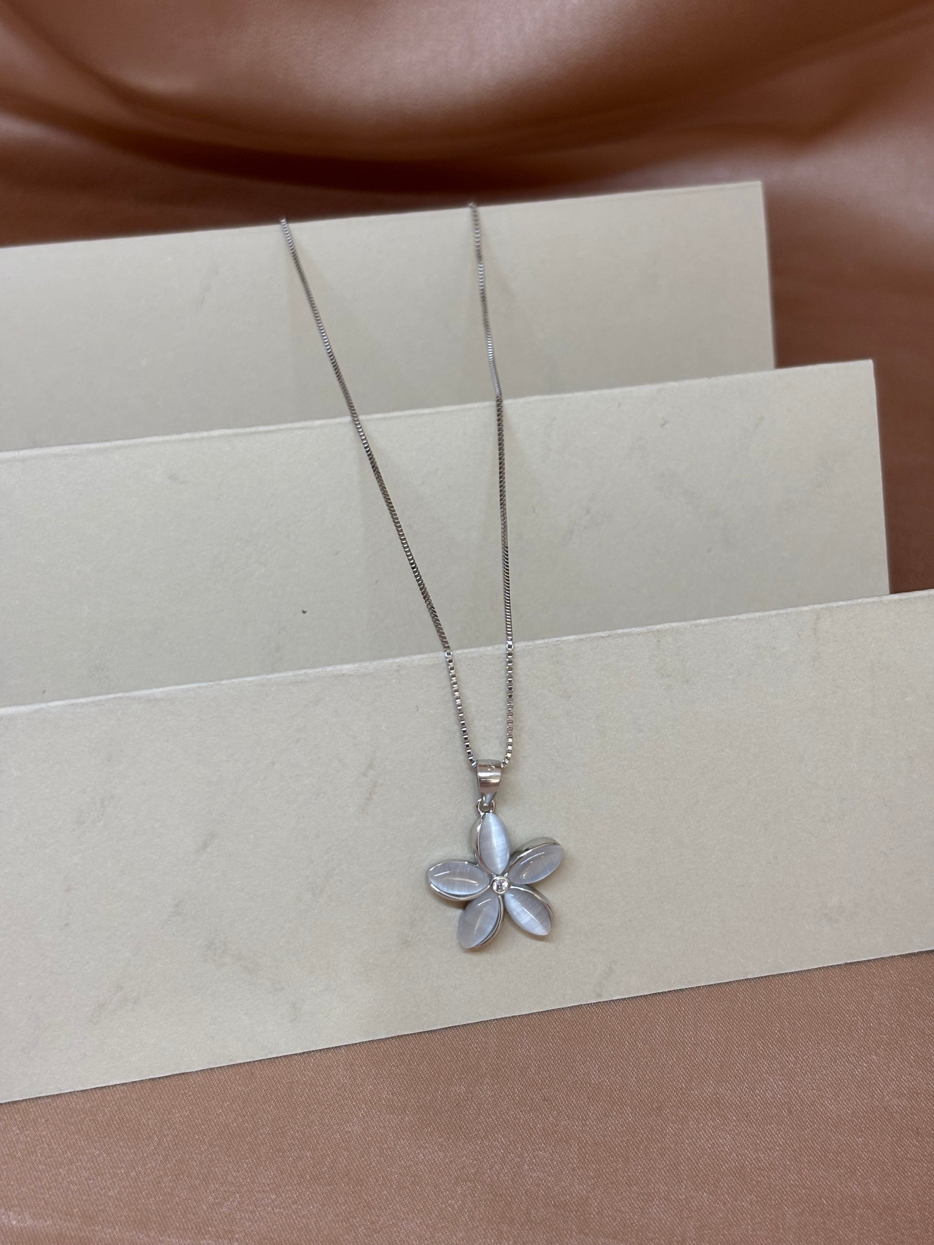 Frosted Petal Flower Jewelry Set