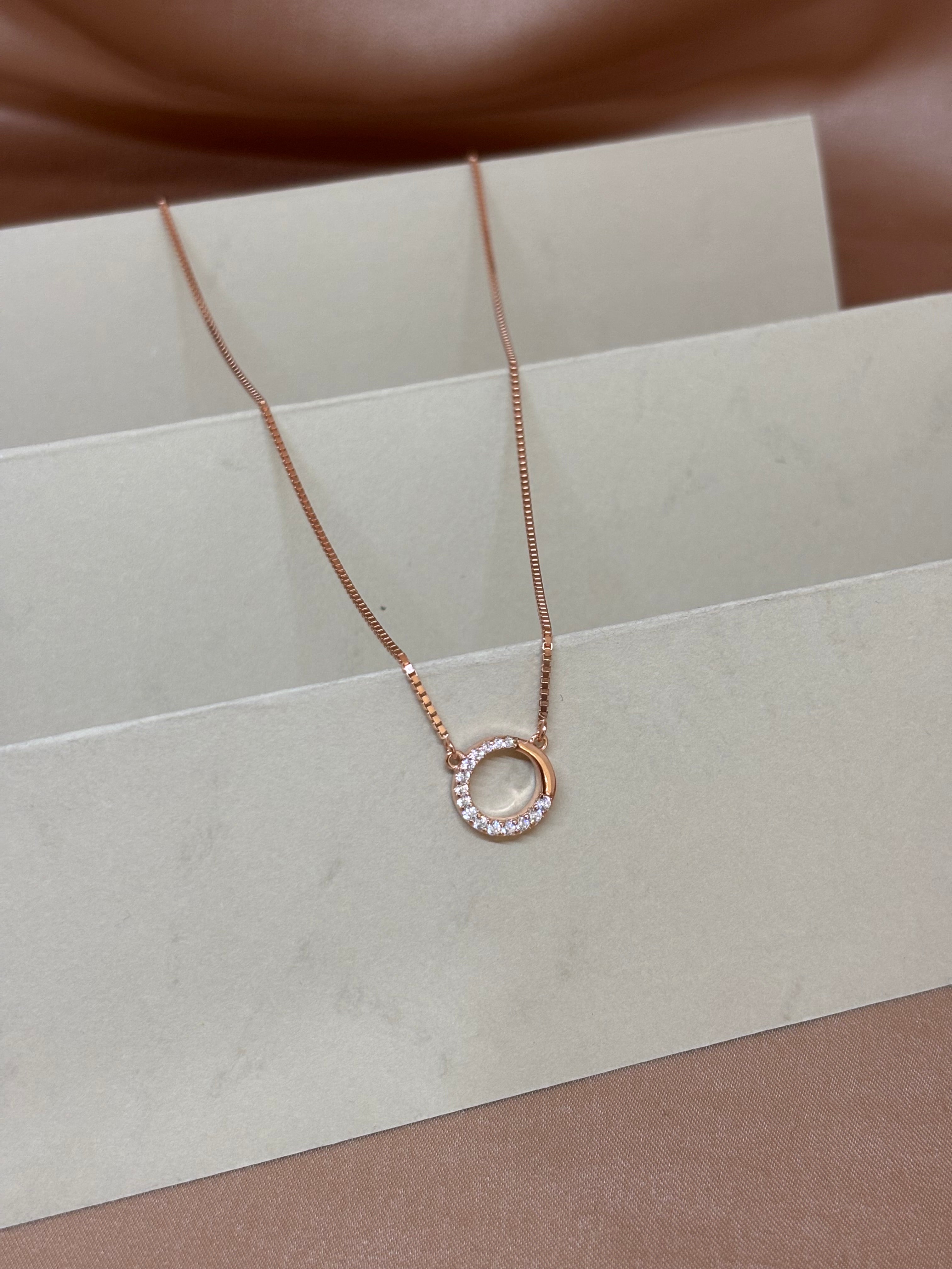 Rose Gold Minimalist Geometric Circle Pendant Set