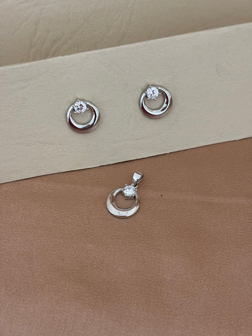 Crescent Solitaire Halo Set