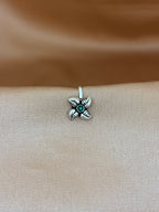 Emerald Whirl Oxidized Silver Nose Pin