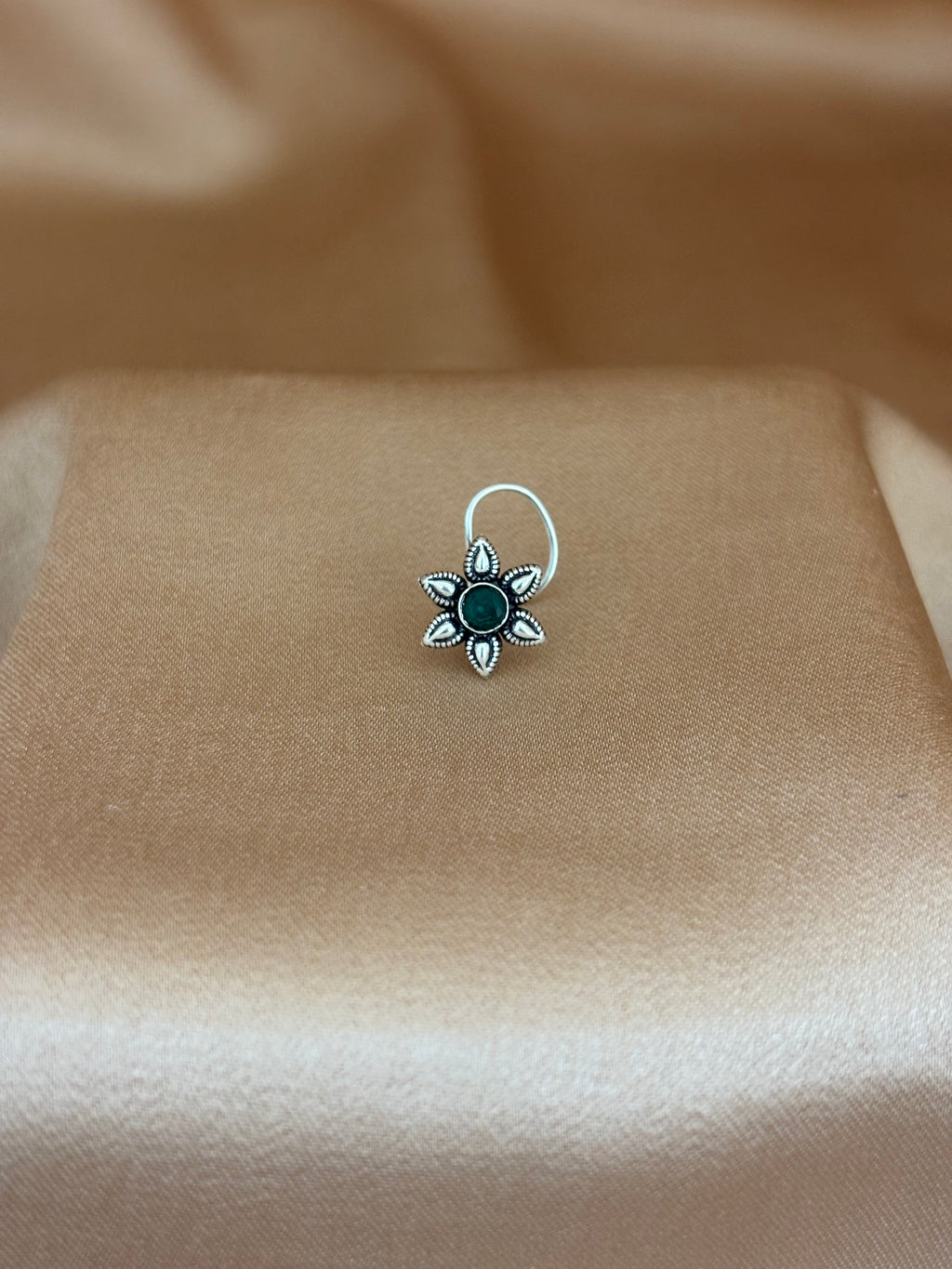 Oxidized Silver Emerald Green Floral Nose Pin