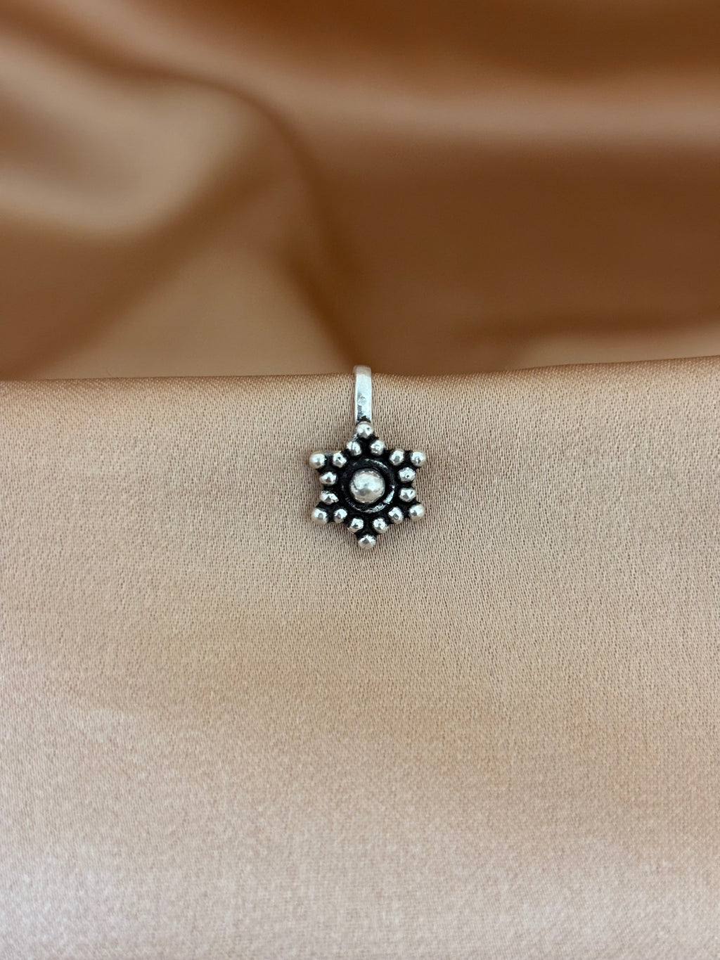 Starry Floret Silver Nose Pin