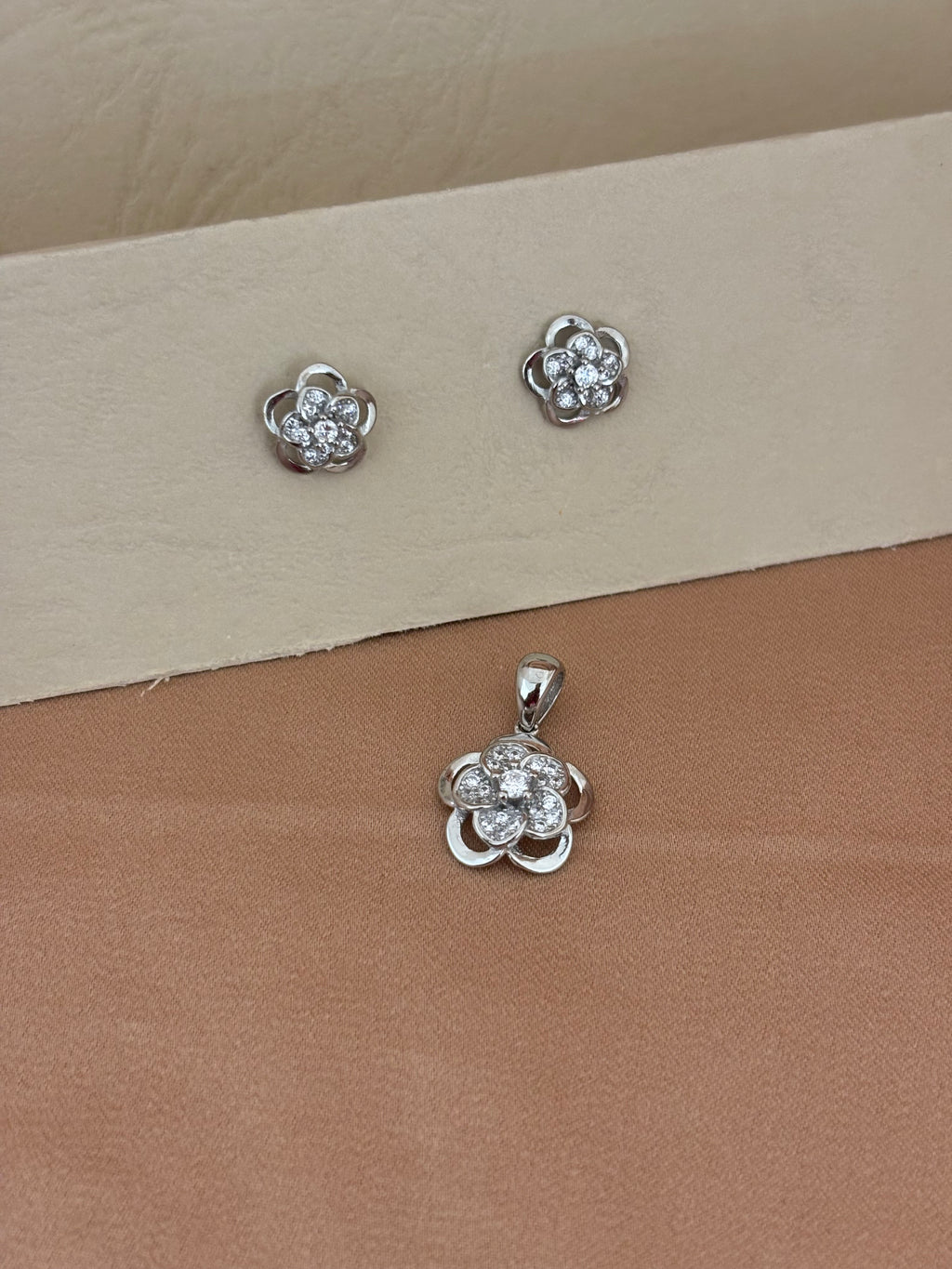 Floral Bloom Zirconia Pendant & Earring Set