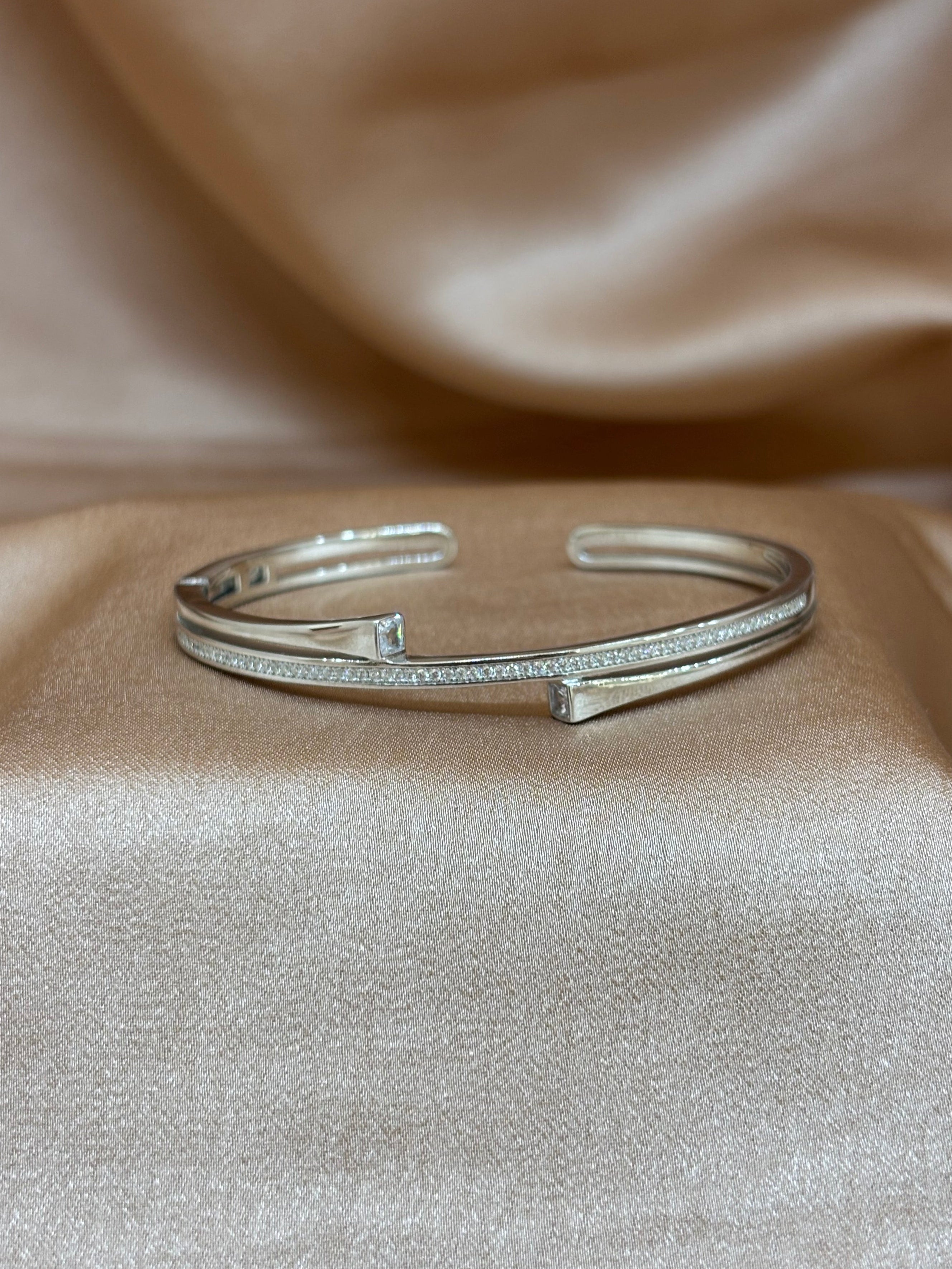 The Marquise Leaf Bracelet
