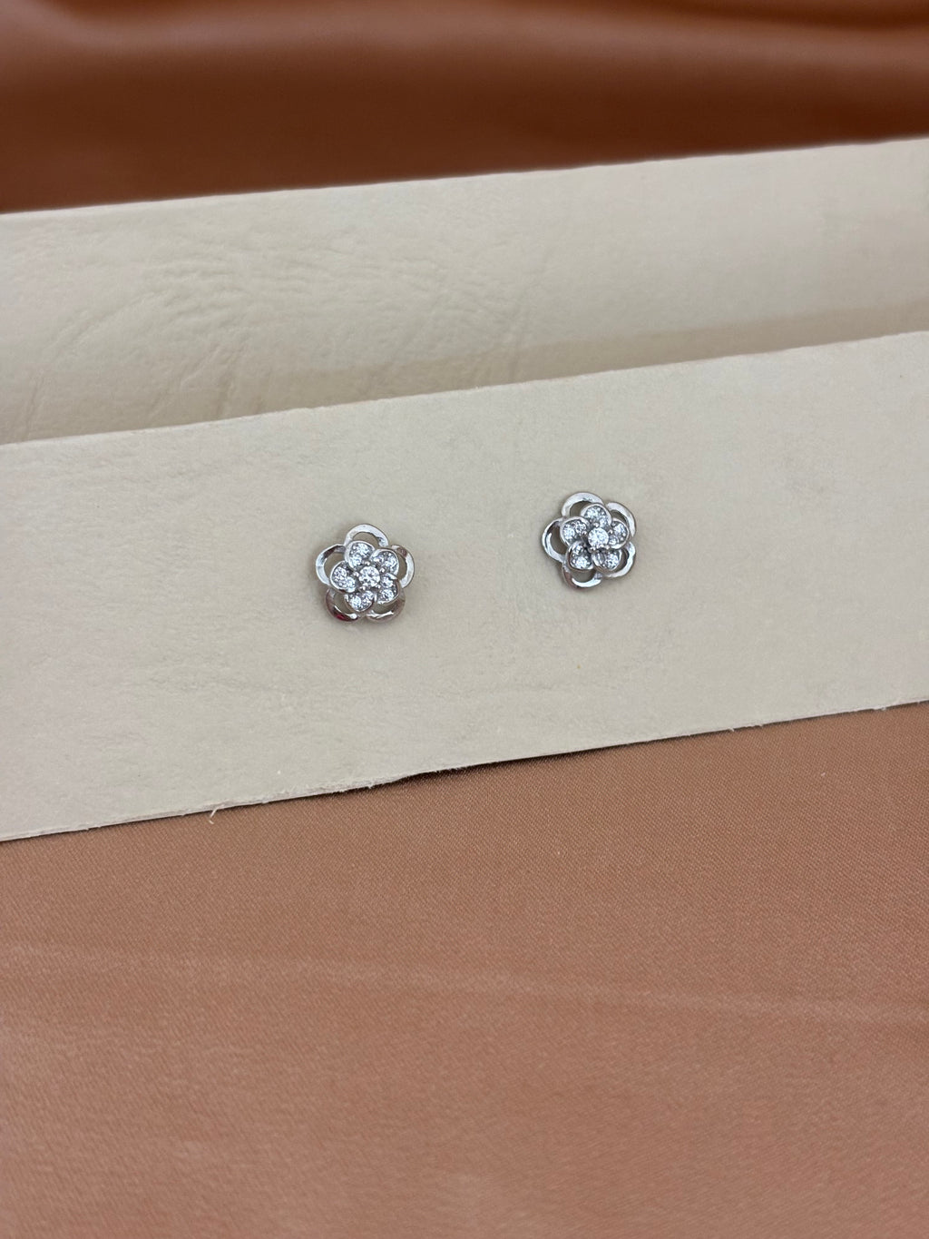 Floral Bloom Zirconia Pendant & Earring Set