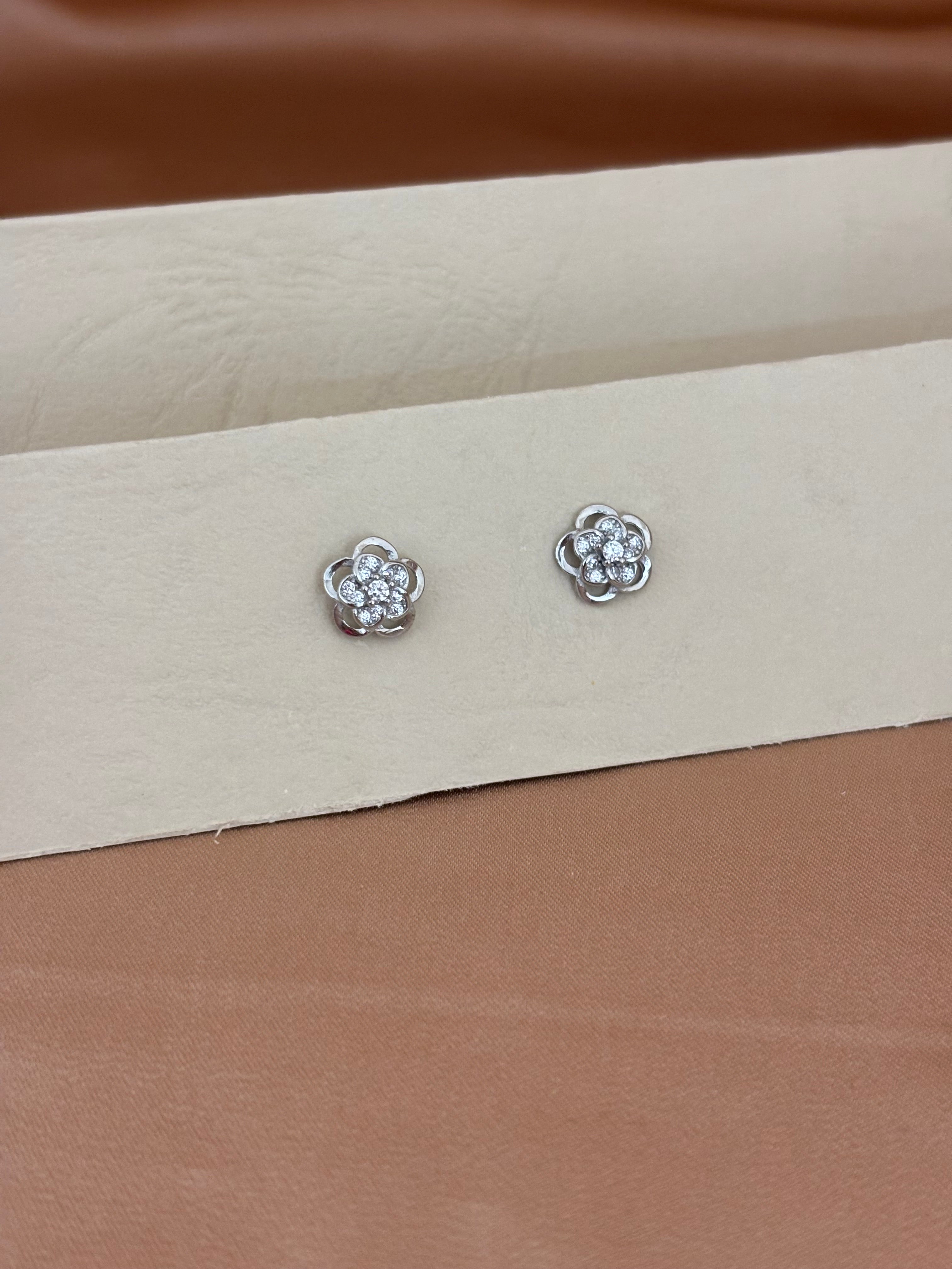 Floral Bloom Zirconia Pendant & Earring Set