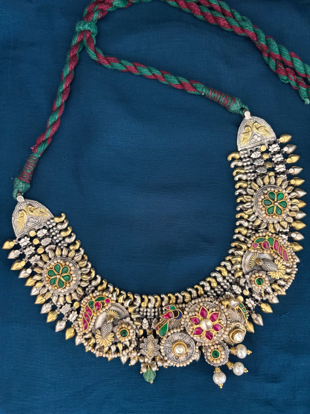 The Majestic Mayura Kemp Fusion Choker