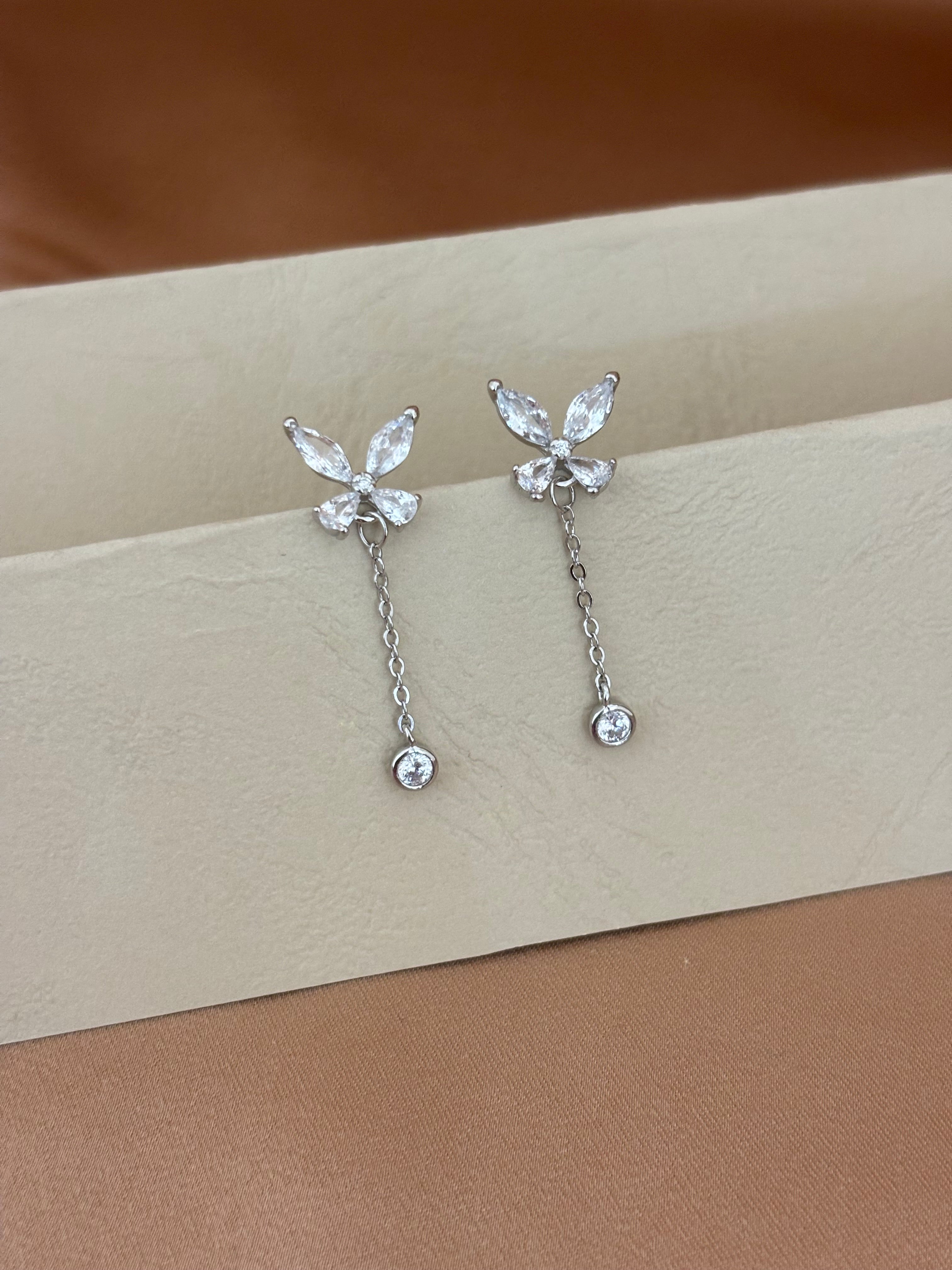 Sparkling Floral Butterfly Pendant Necklace & Drop Earring Set