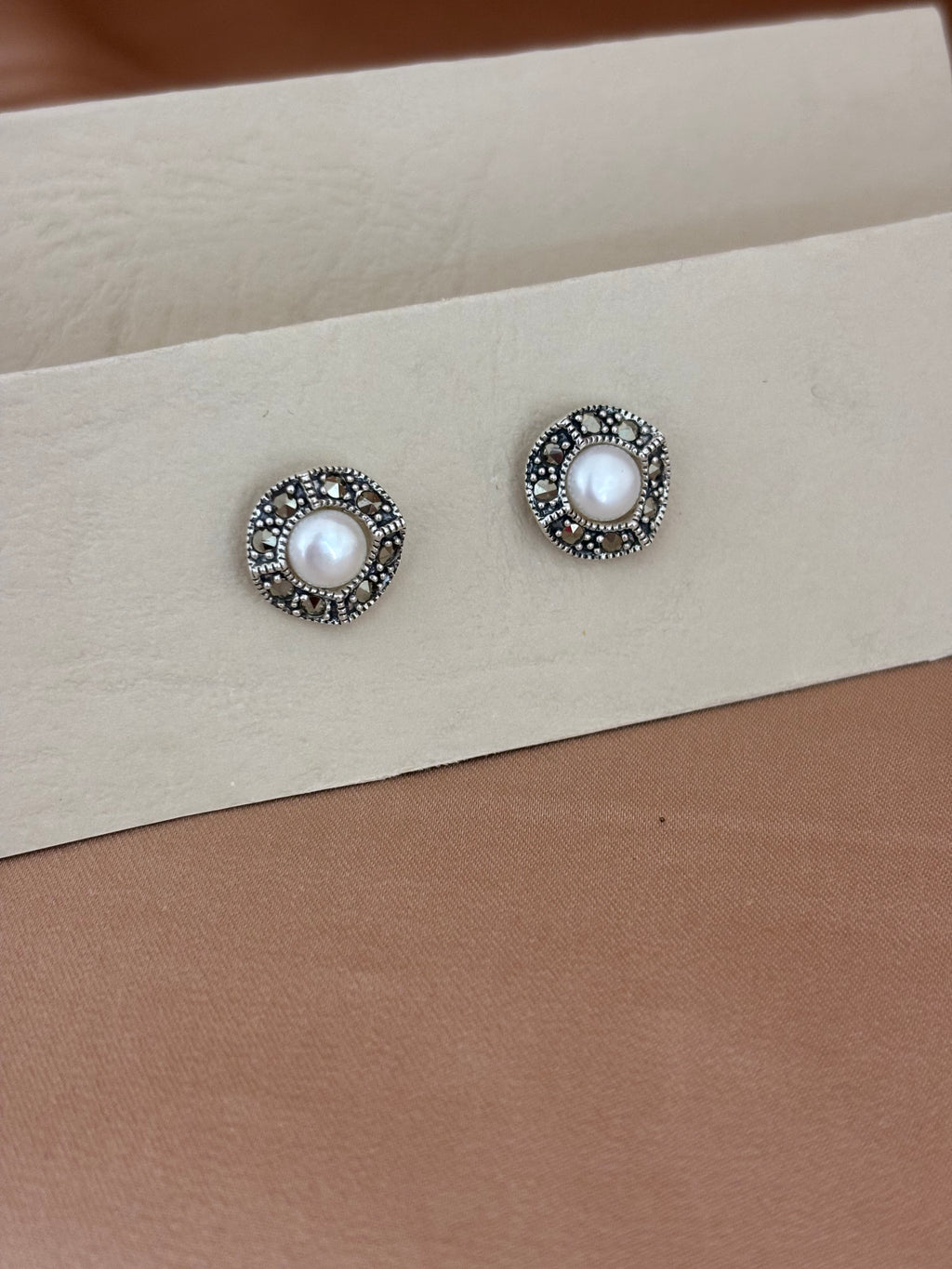 Antique-Style Marcasite and Pearl Pendant Set