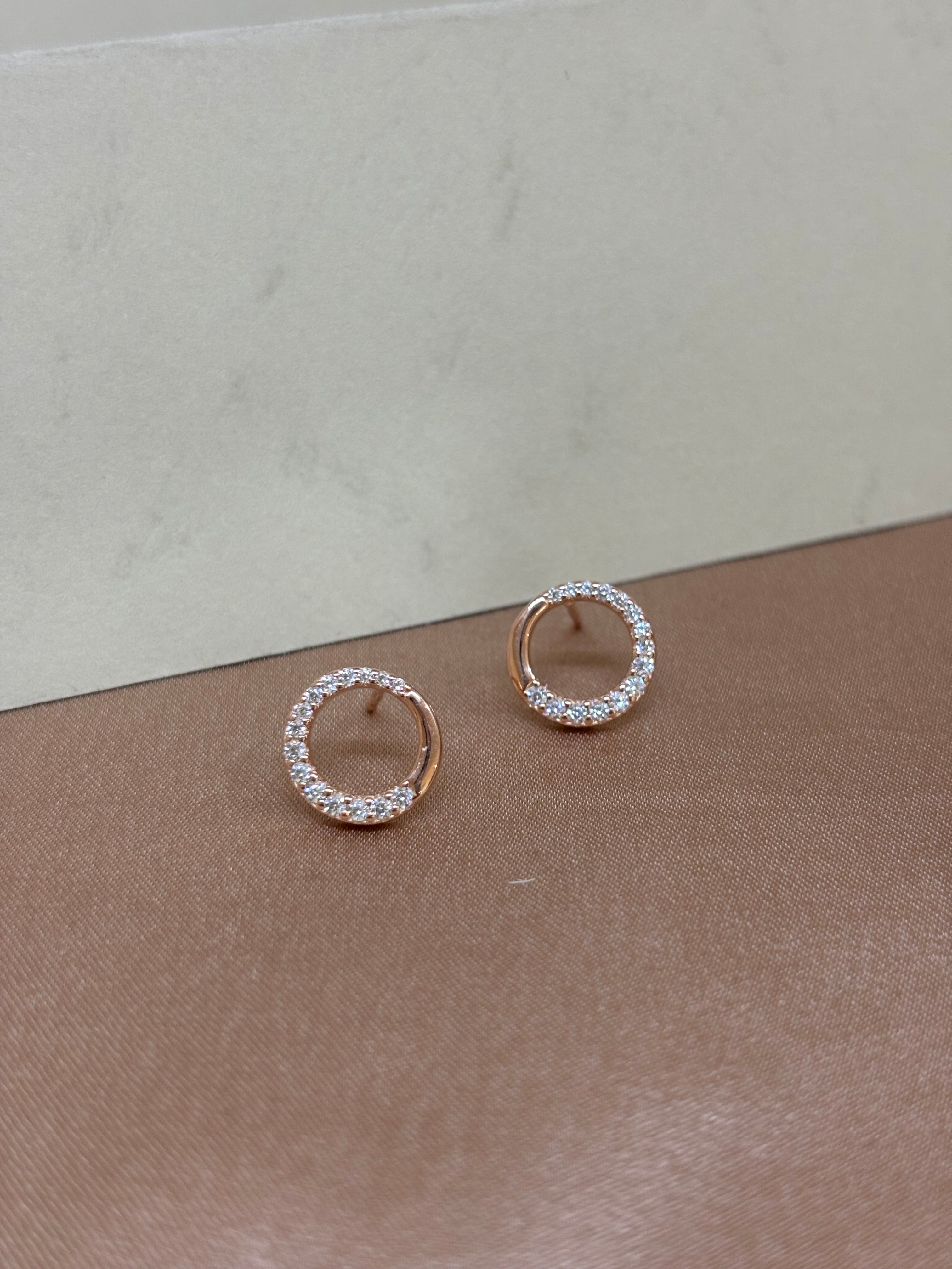 Rose Gold Minimalist Geometric Circle Pendant Set