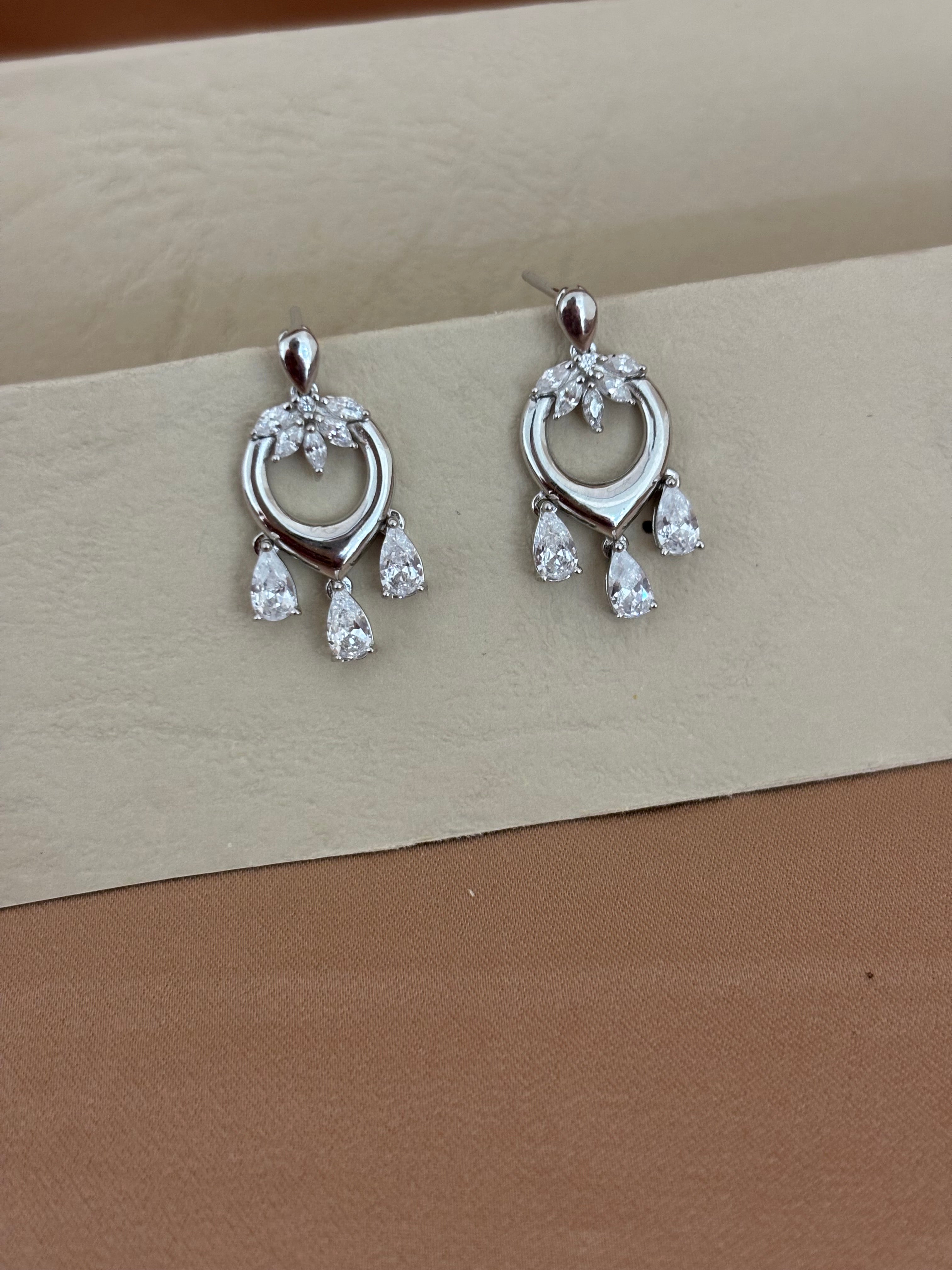 Sparkling Chandelier Teardrop Set