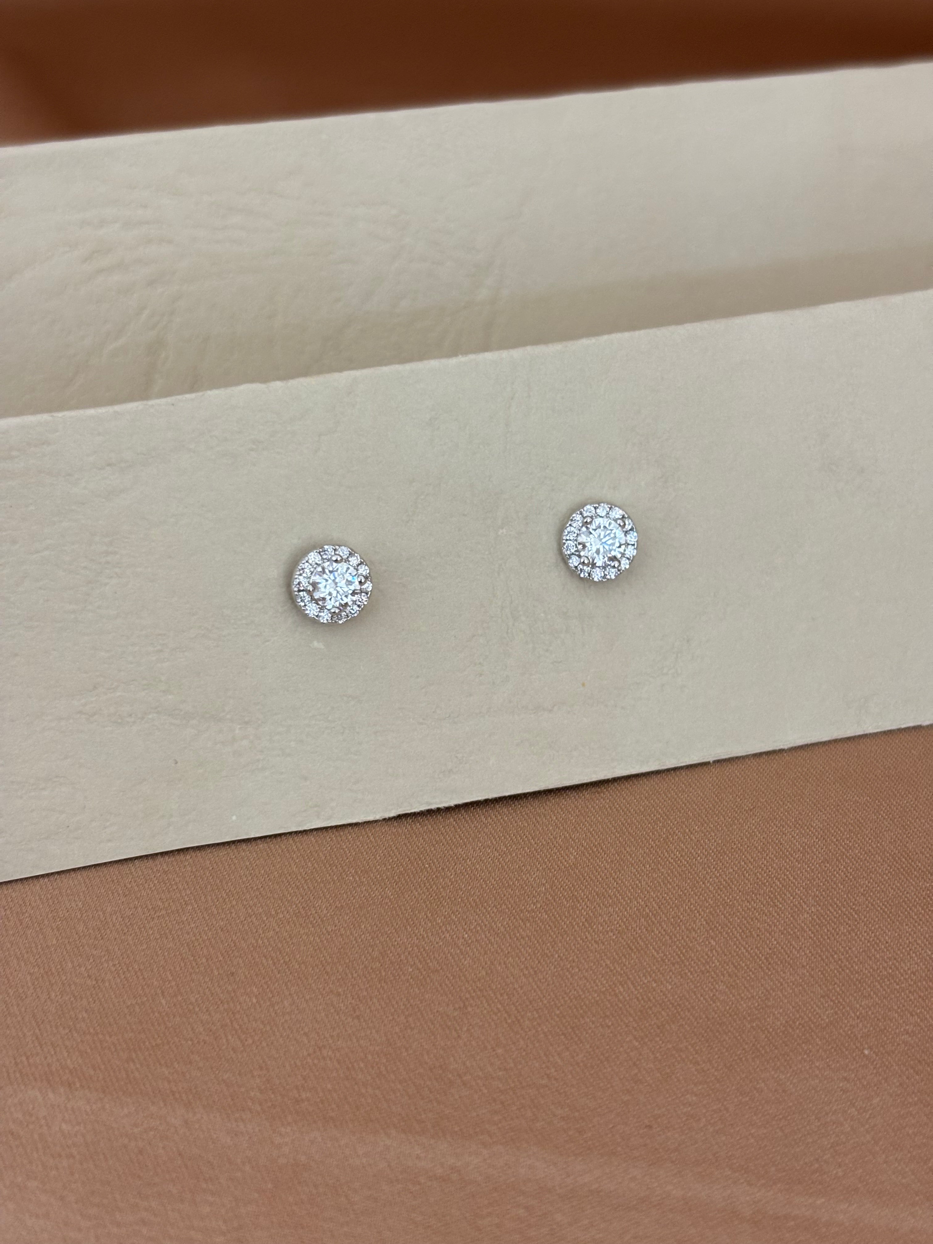 Timeless Brilliant-Cut Solitaire Halo Pendant Set