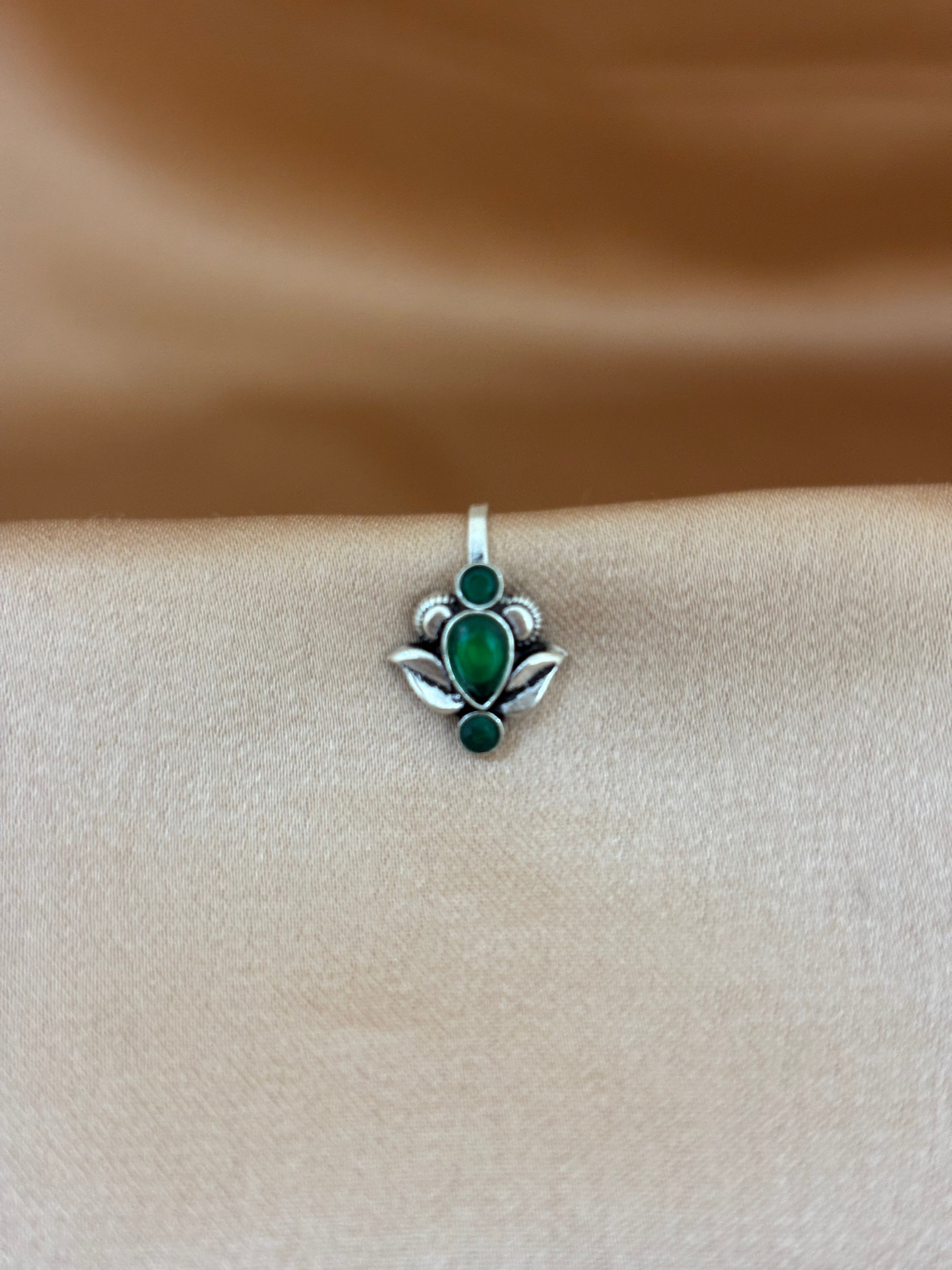 Forest Green Teardrop Silver Nose Pin