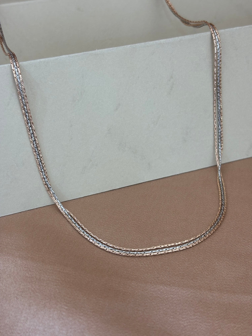 Elegant Tri-Tone Braided Herringbone Chain