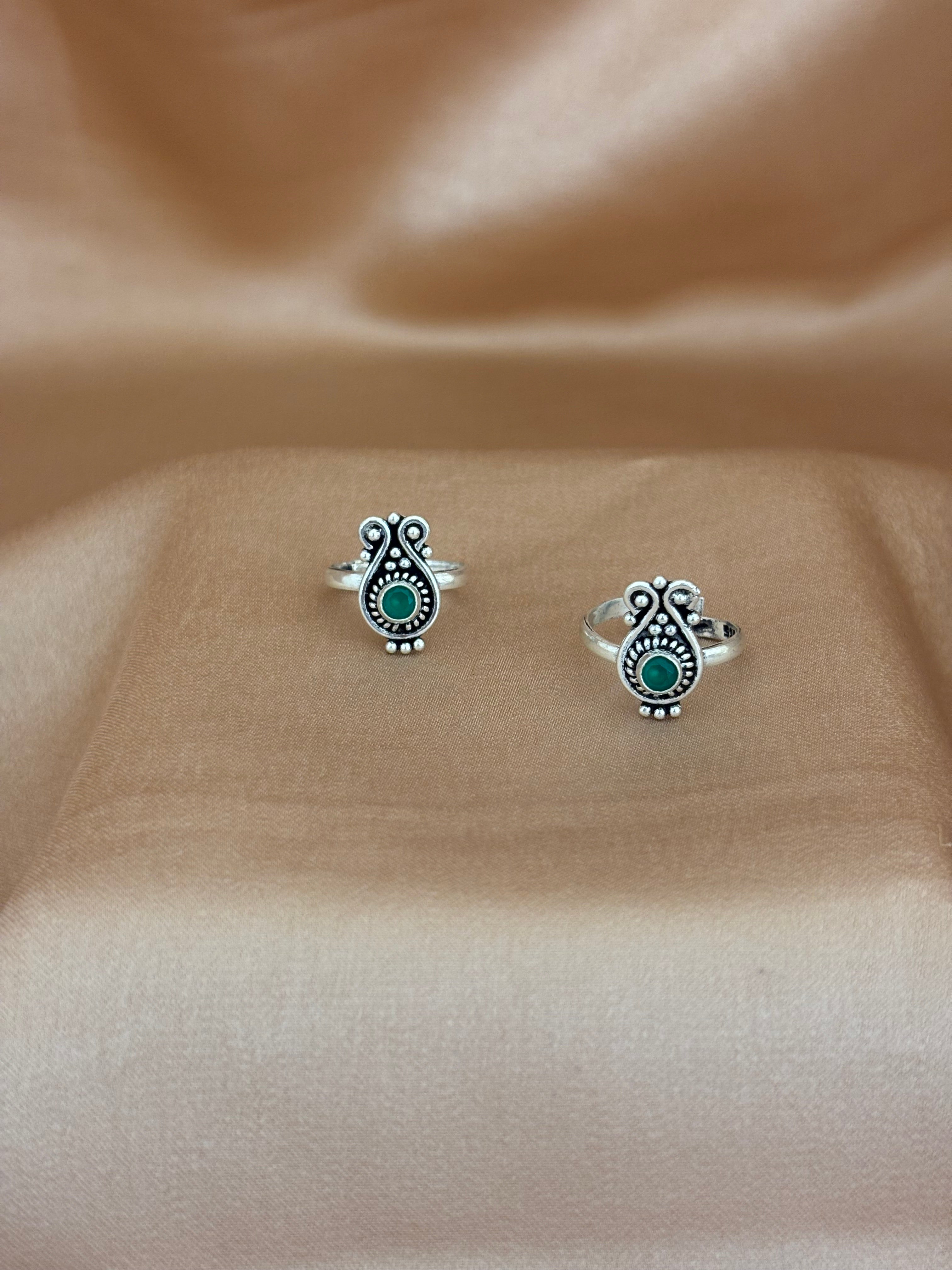 Emerald Green Stone Inlaid Tribal Toe Rings