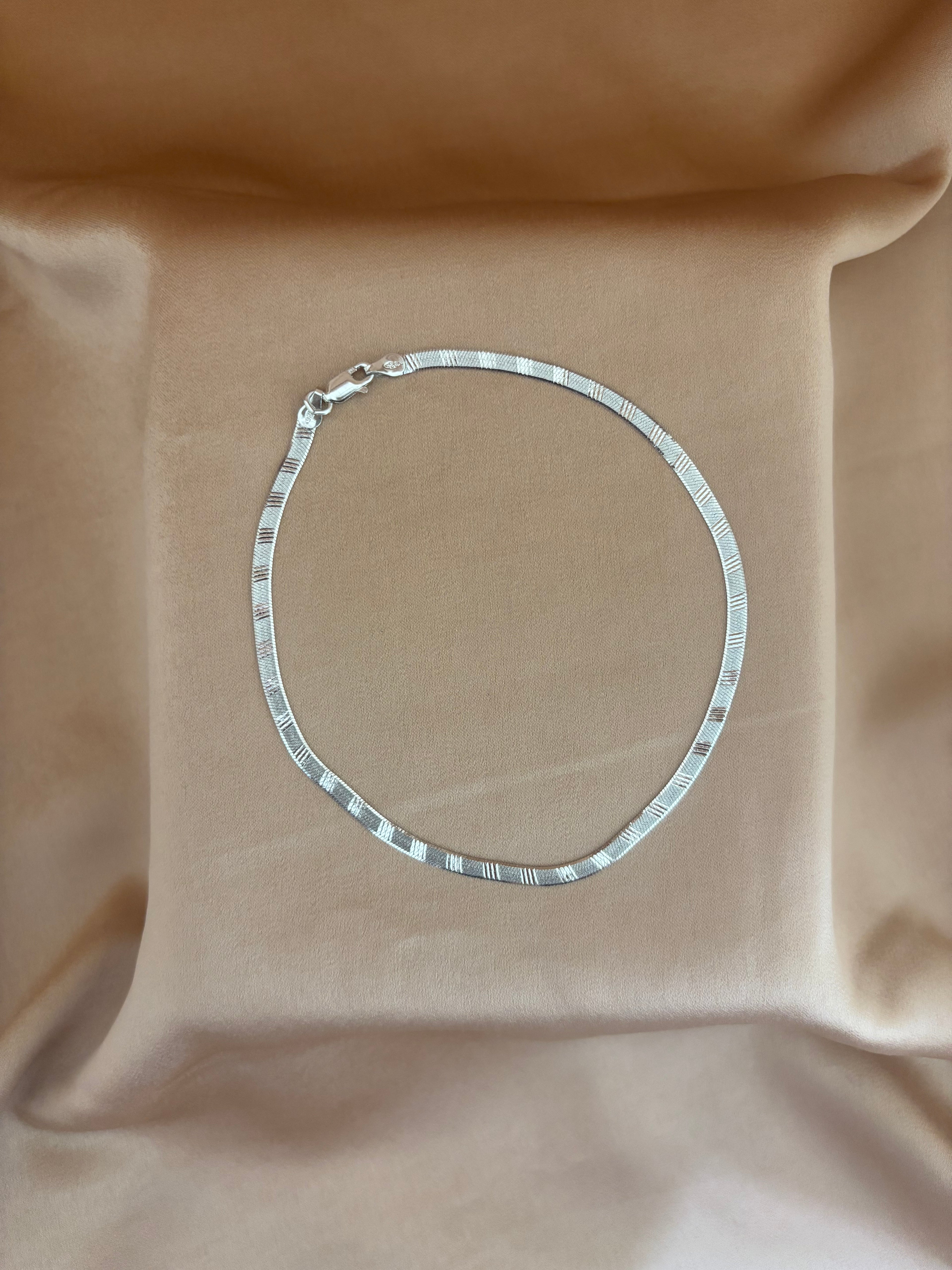 Etched Herringbone Flat Link Anklet