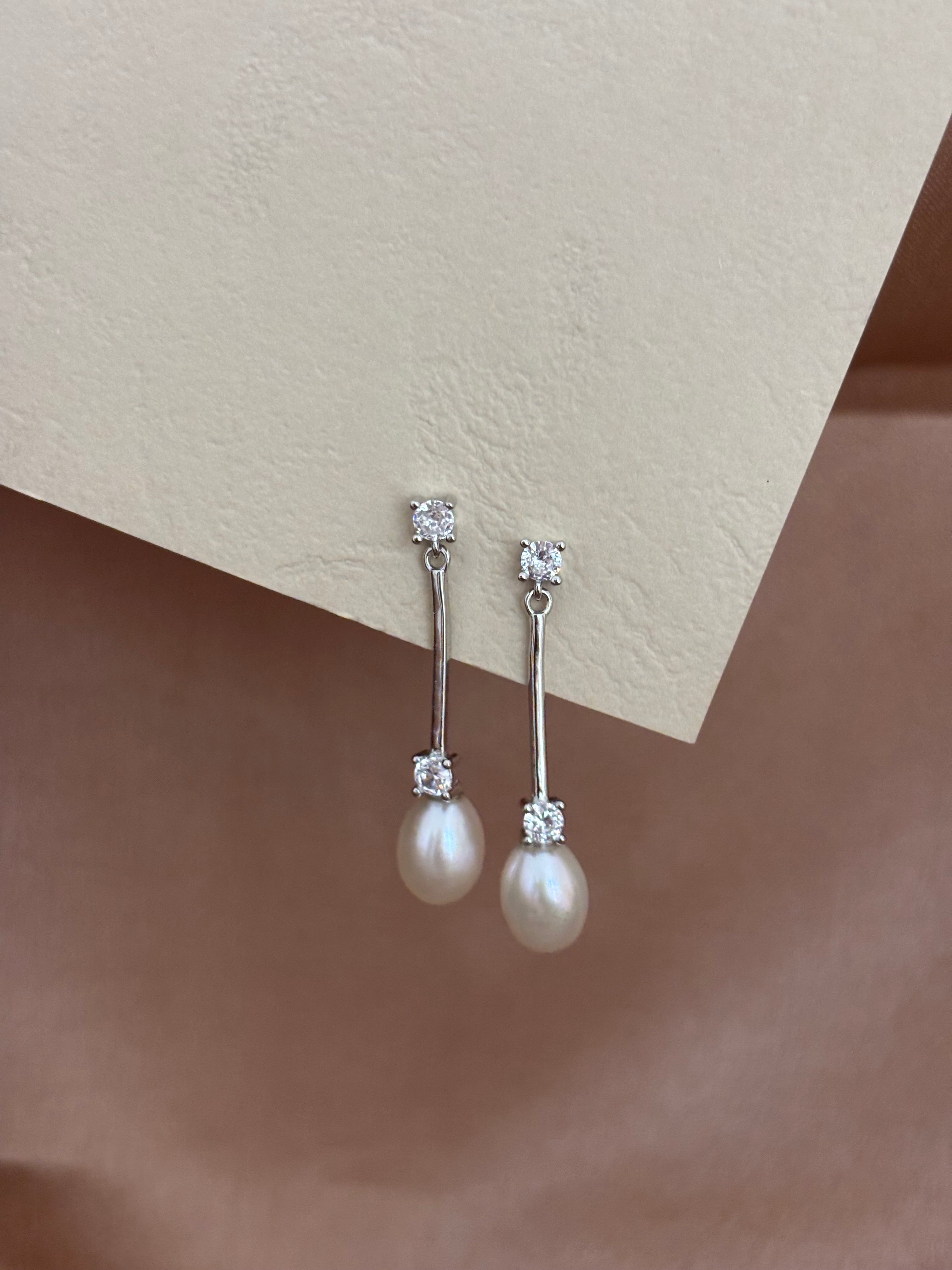 Dangling Pearl Earrings