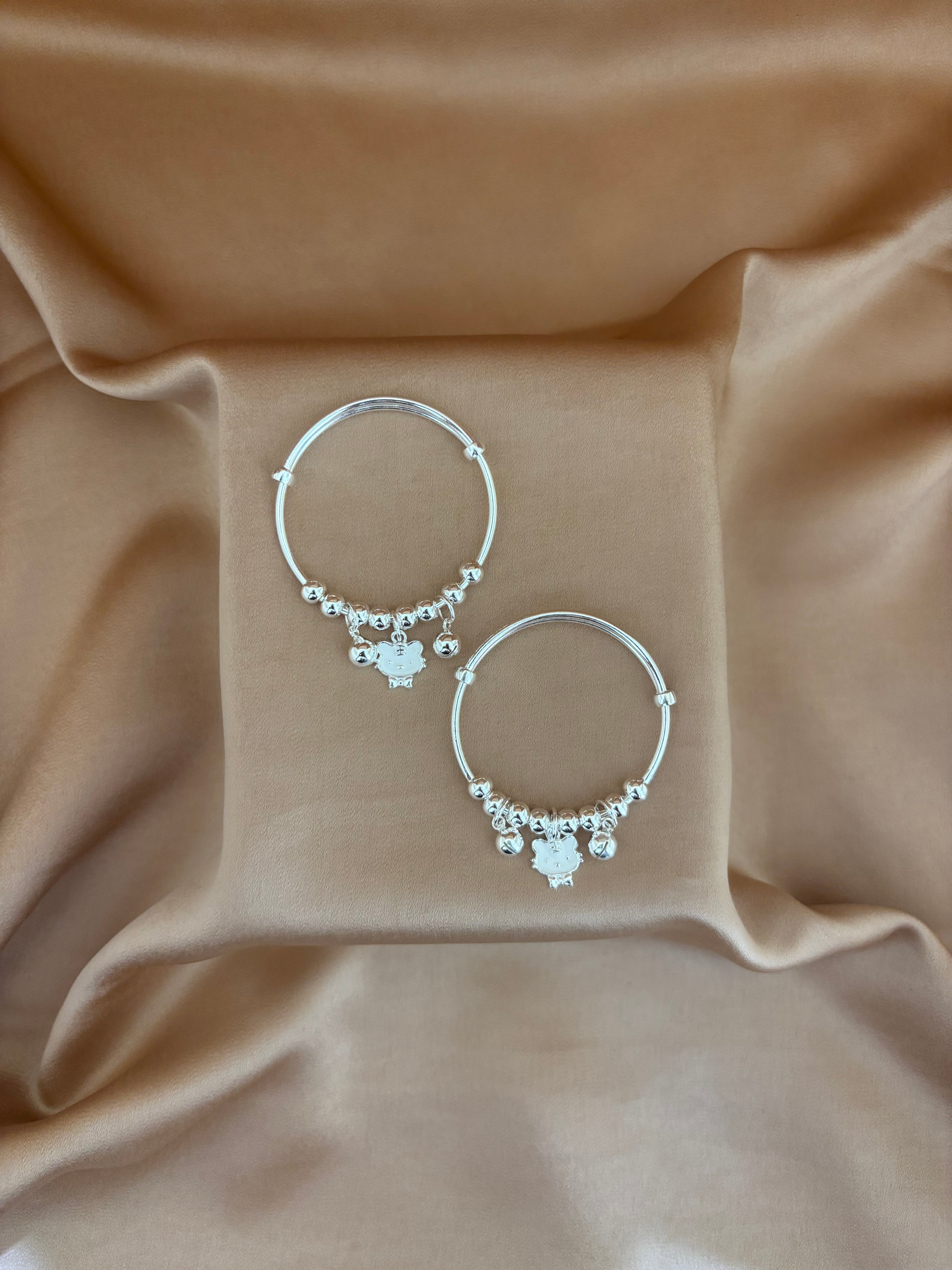 Playful Kitten & Bells Silver Kadli Set