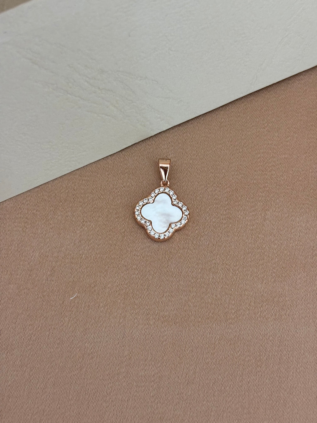 Rose Gold Clover Mother of Pearl & Zirconia Pendant Set