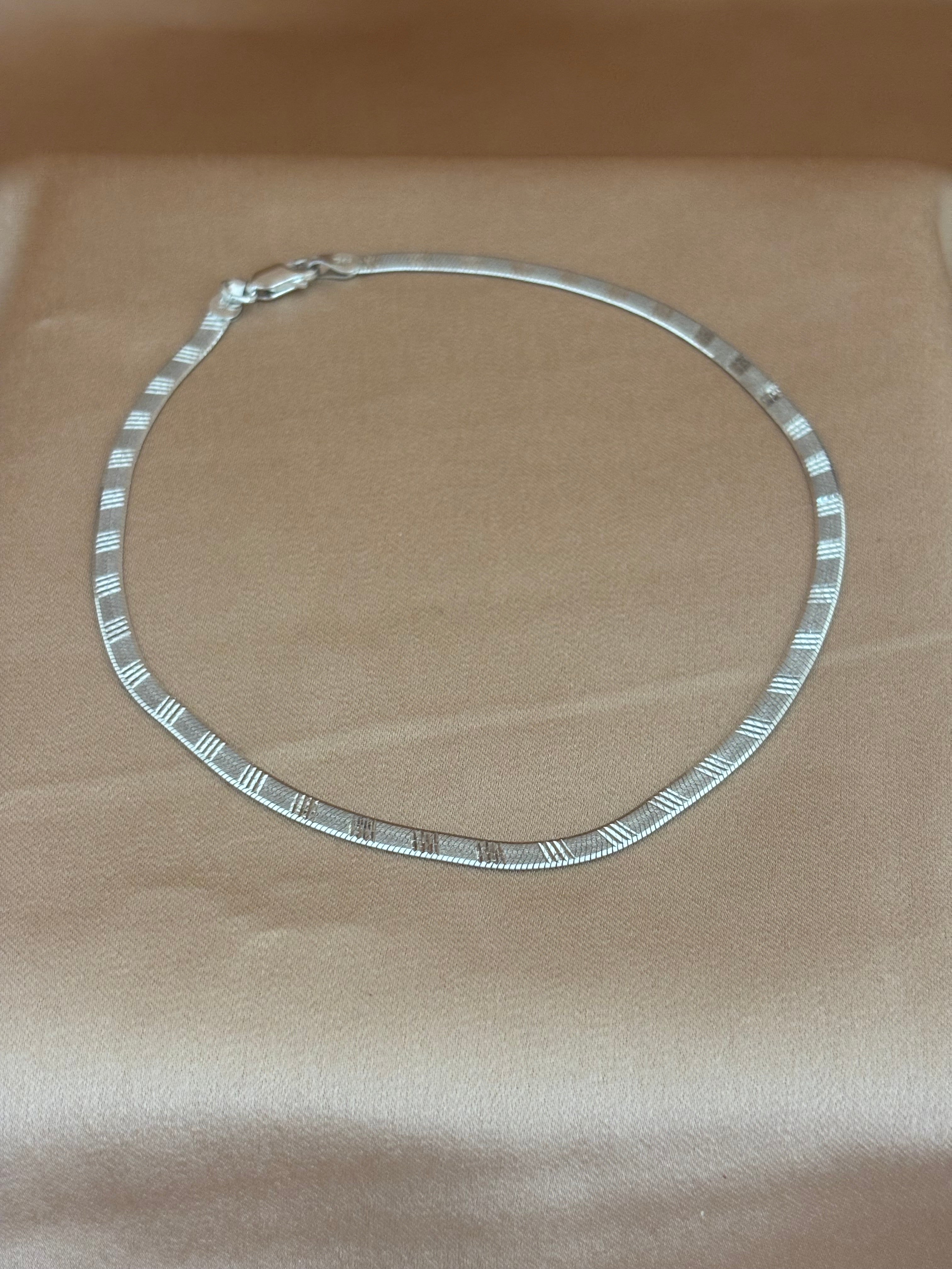 Etched Herringbone Flat Link Anklet
