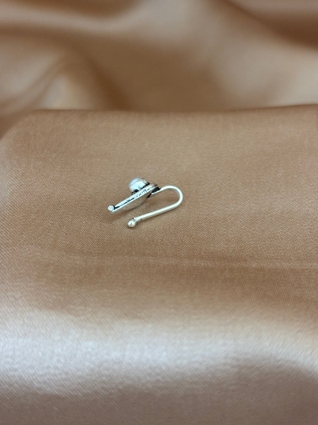 Pearlescent Dewdrop Silver Nose Pin