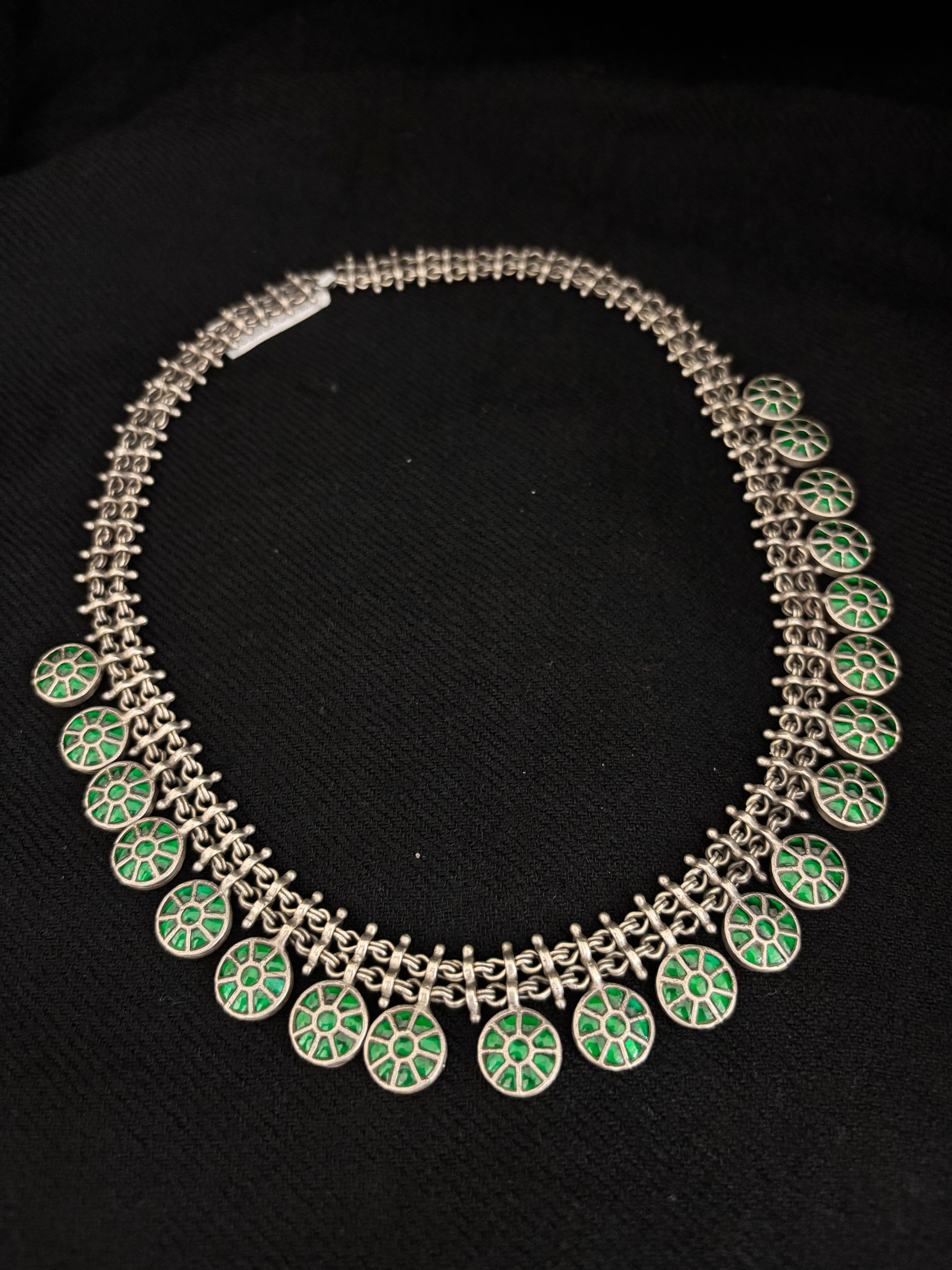 Emerald Radiance Silver Hasli