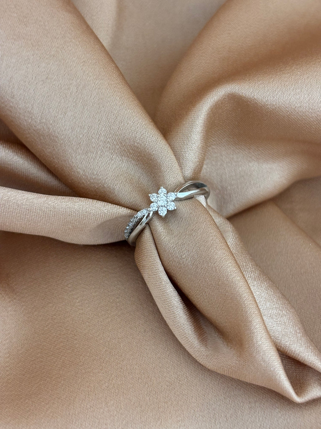 Sparkling Zirconia Flower Blossom Ring
