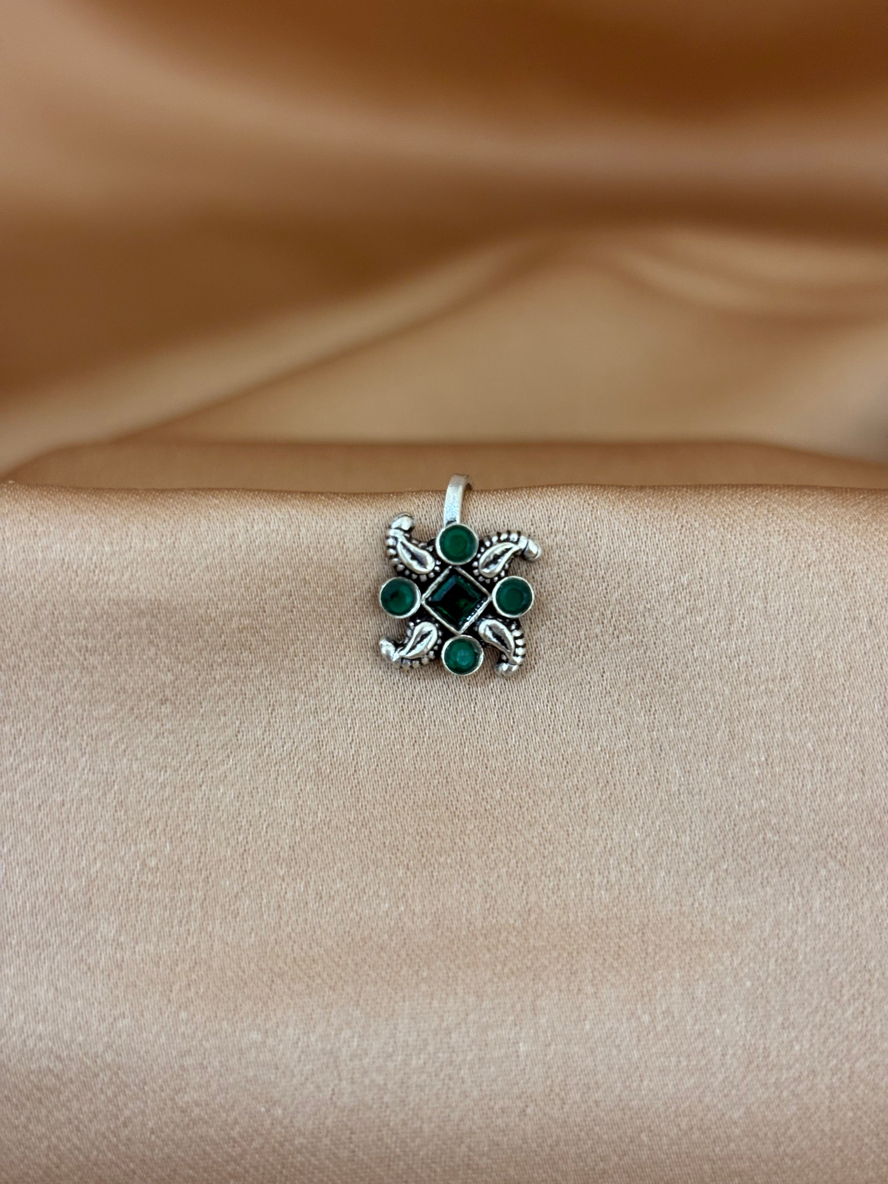 Emerald Paisley Mandala Nose Pin