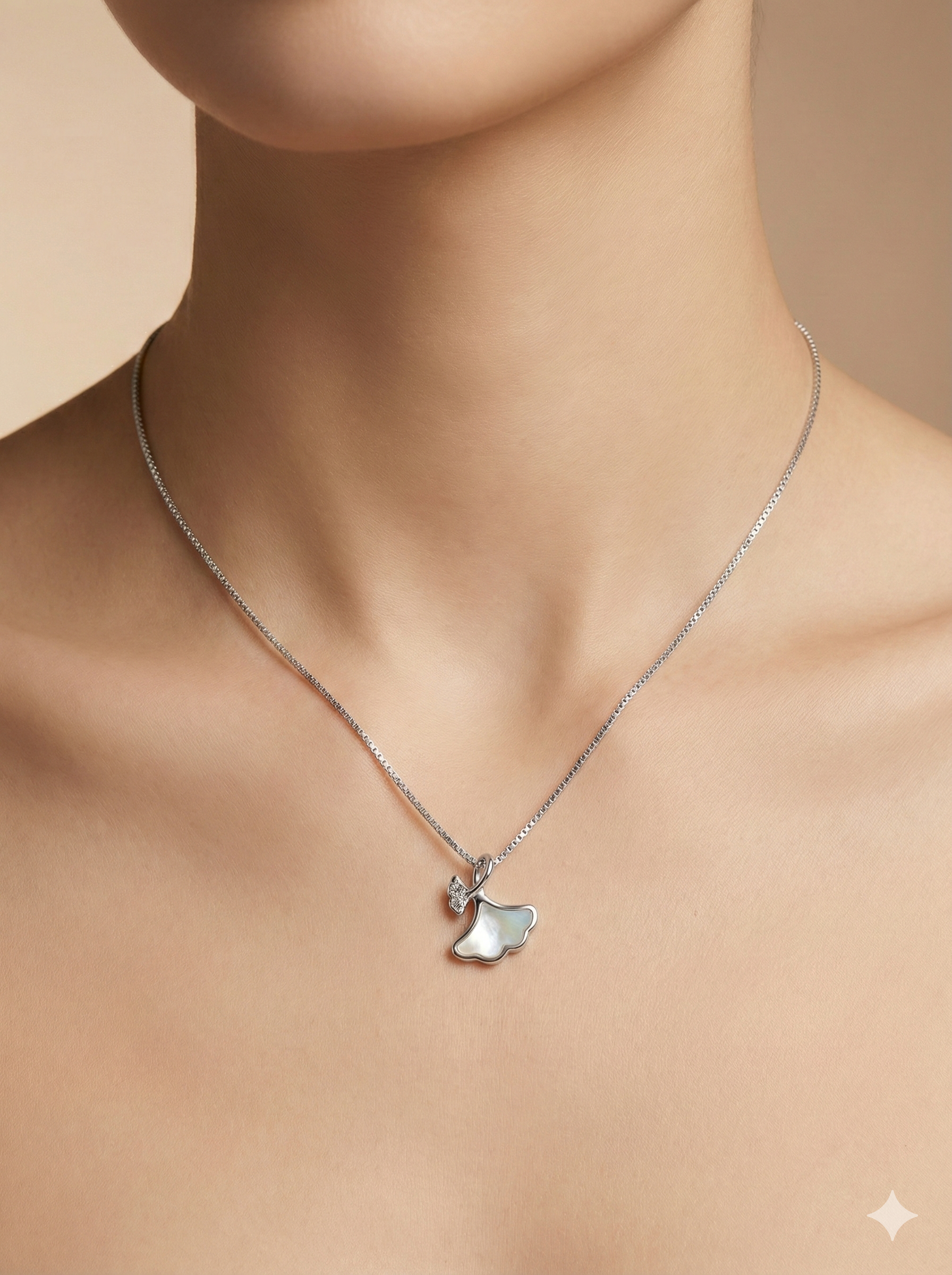 Ginkgo Leaf Shell Necklace