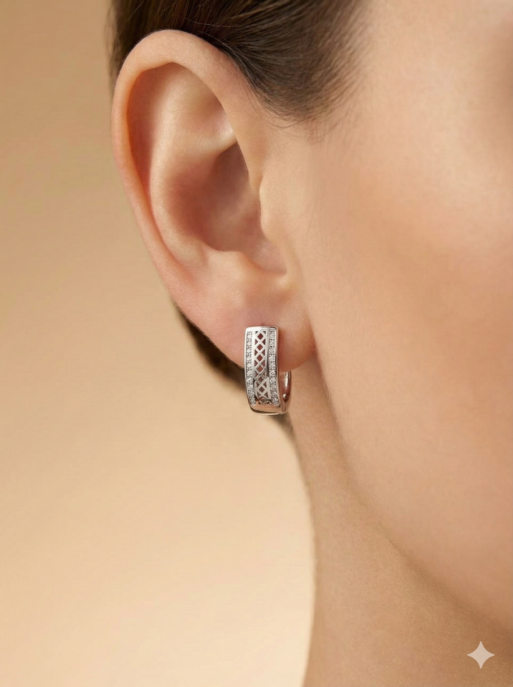 Cubic Lattice Hoops